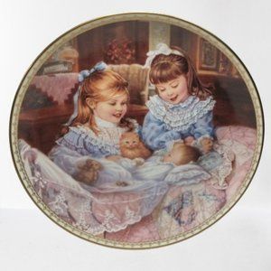 Sandra Kuck Collectors Plate - "Little One" - Sugar and Spice